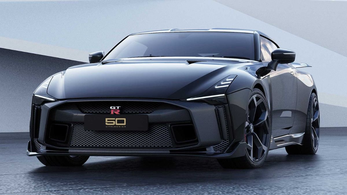 Nissan GT-R Nismo 2022 Special Model Review with Power and Features Explained